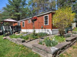 15 Windsor Dr, Tilton, NH 03276