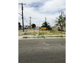 132 W Chicago Ave, Las Vegas, NV 89102