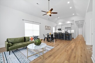 665 Centre St, Pleasant View, TN 37146