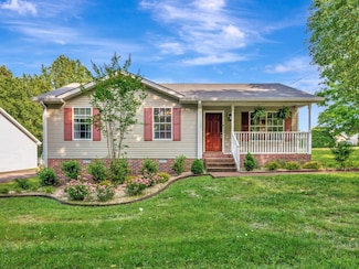 100 Oak Ave, Dickson, TN 37055