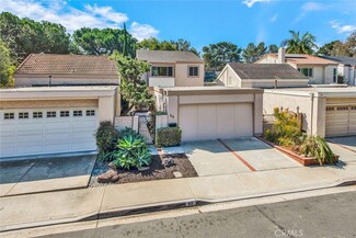 60 Willow Tree Ln, Irvine, CA 92612