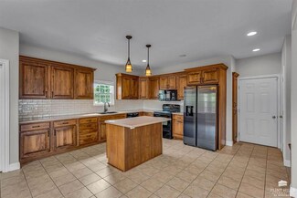 6204 Brookes Way, Manhattan, KS 66502