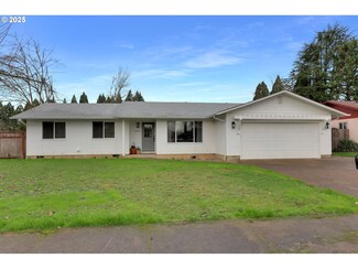 1090 Dixie Dr, Springfield, OR 97478