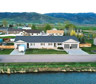 105 S 8th E, Grace, ID 83241