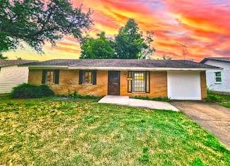 4318 Pineridge Dr, Garland, TX 75042