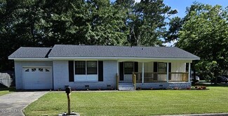 112 Holliday Ct, Greenville, NC 27834