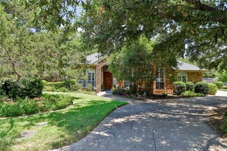 2912 Oak Ridge Dr, Hurst, TX 76054