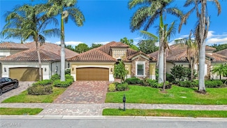 2834 Aviamar Cir, Naples, FL 34114