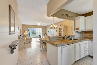3500 NW 48th Ave Unit 415, Lauderdale Lakes, FL 33319