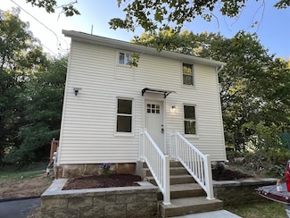 46 Morgan St, Pawcatuck, CT 06379