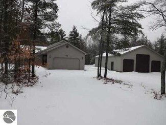 1445 Coyote Crossing, Traverse City, MI 49696