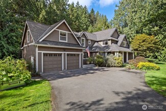 6425 Haley Loop Rd NE, Bainbridge Island, WA 98110