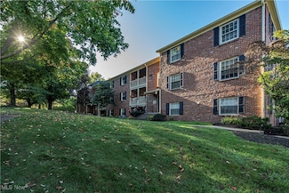 49 Berkshire Ct Unit 4C, Akron, OH 44313