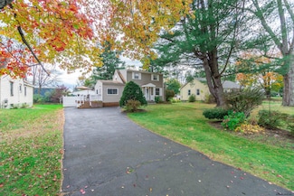 15 Asprion Rd, Glenmont, NY 12077