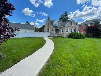 945 W Market St, Lewisburg, PA 17837