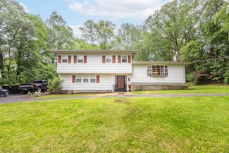 89 Old Church Rd, Oxford, CT 06478