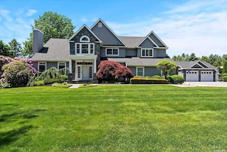 49 White Birch Cir, Miller Place, NY 11764