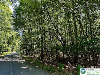 500 Sumac Ct, Polk Township, PA 18058