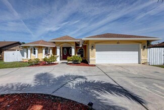 251 SW Oakridge Dr, Port Saint Lucie, FL 34984