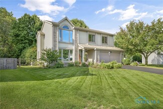 3833 Eagle View Cir, Sylvania, OH 43560