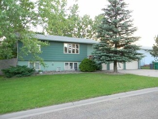 226 Klein Ave, Center, ND 58530
