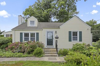 16 Pilgrim Dr, Greenwich, CT 06831