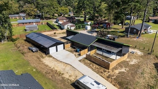 1718 Highland Dr, Washington, NC 27889