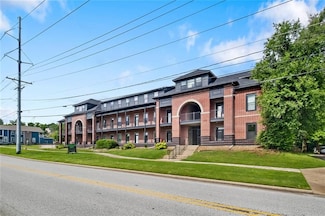 1115 N Leverett Ave, Fayetteville, AR 72703