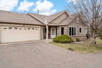 938 Stratford Ln W, Burnsville, MN 55337