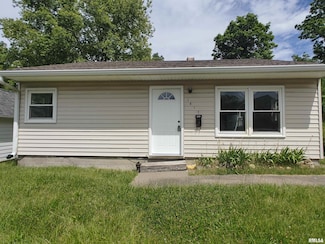 1417 College Ave, Davenport, IA 52803