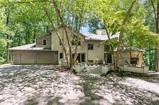 4648 Pleasant View Dr, Coopersburg, PA 18036