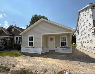 2107 E Market St, New Albany, IN 47150
