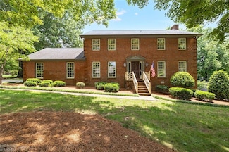 6001 Muirfield Dr, Greensboro, NC 27410