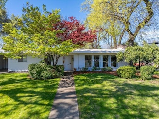2304 Washington Ave, Redding, CA 96001