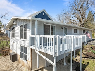 1540 W Main St, Lake Geneva, WI 53147