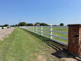 1725 Highland Dr, Whitney, TX 76692