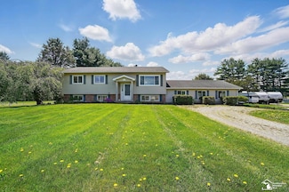 3299 Kelly Rd, La Salle, MI 48145