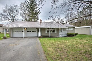 9242 Sixty Rd, Phoenix, NY 13135