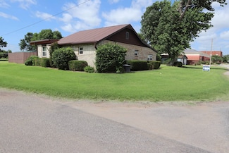 116 E Main St, Taloga, OK 73667