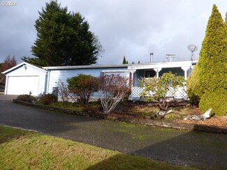 100 River Bend Rd Unit 2, Reedsport, OR 97467
