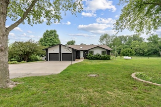 15276 230th St, Council Bluffs, IA 51503