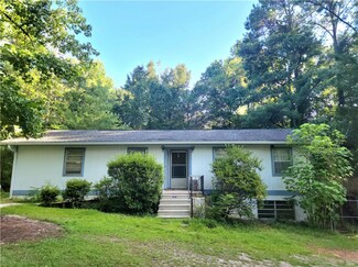 235 Mcmillan Rd, Notasulga, AL 36866