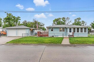 920 N 31st St, Council Bluffs, IA 51501