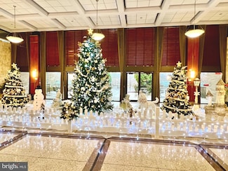 5501 Seminary Rd Unit 913S, Falls Church, VA 22041