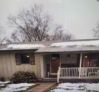 302 Park Rd, Hesston, KS 67062