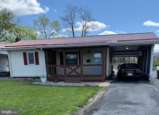 307 Clements St, Moorefield, WV 26836