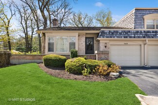 19W011 Avenue Barbizon Unit 4, Oak Brook, IL 60523
