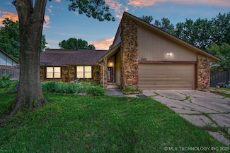 2528 W Commercial St, Broken Arrow, OK 74012