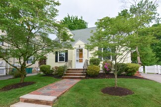 21 North Ave, Norwood, MA 02062