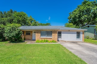 1030 Warden St, Benbrook, TX 76126